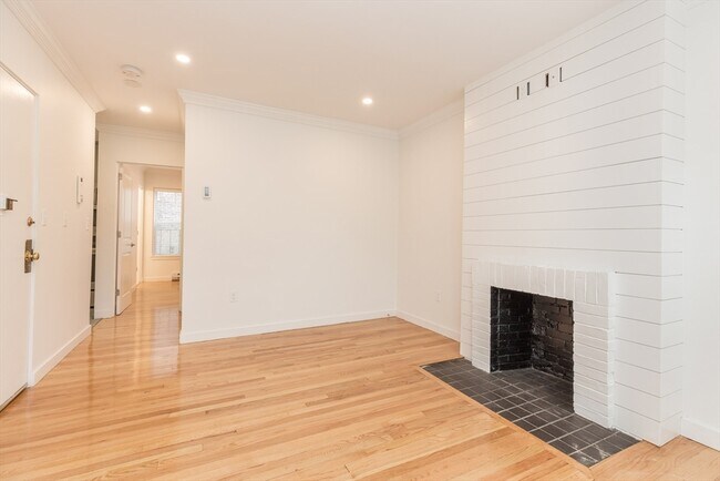 Foto del edificio - 103 W Springfield St