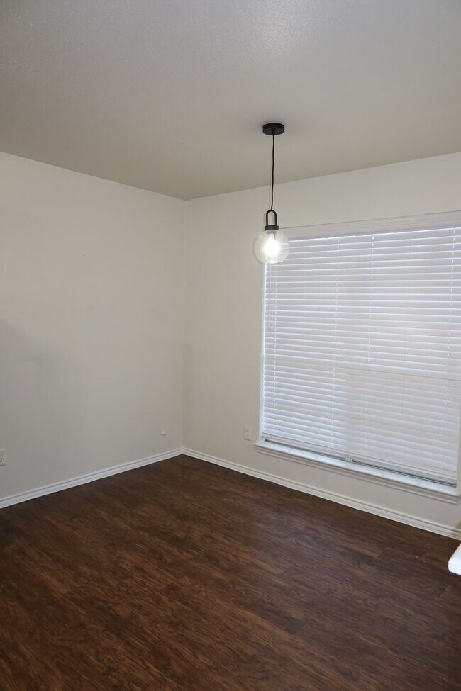 Foto del edificio - Downtown / Riverside Townhome - 2BD/2.5BA ...
