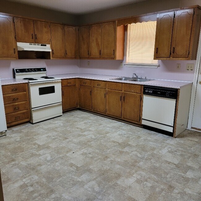 Building Photo - Grayson Valley Townhome- 2BR- 1.5BA