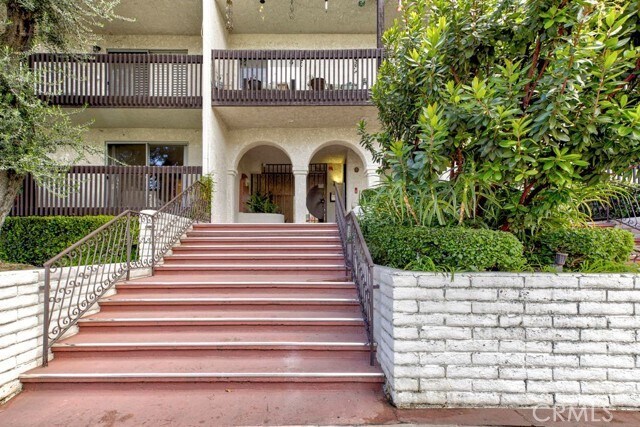 Foto del edificio - 5334 Lindley Ave