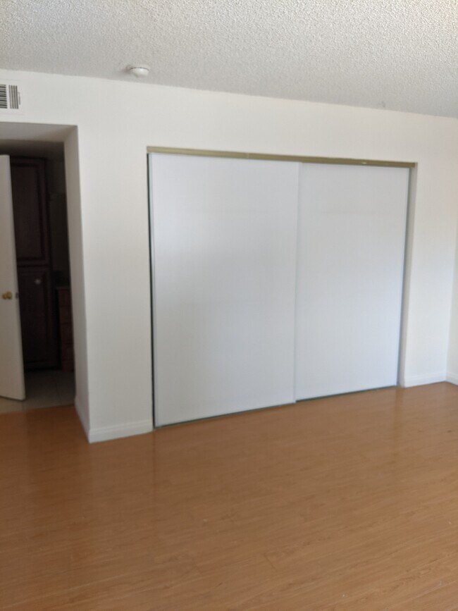 Foto del edificio - 10131 Tujunga Canyon Blvd