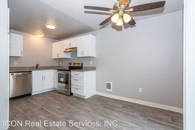 Building Photo - 2 br, 1 bath Apartment - 10003-10020 167th...