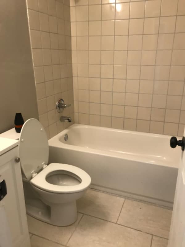 Building Photo - 1740 Lisbon Dr SW