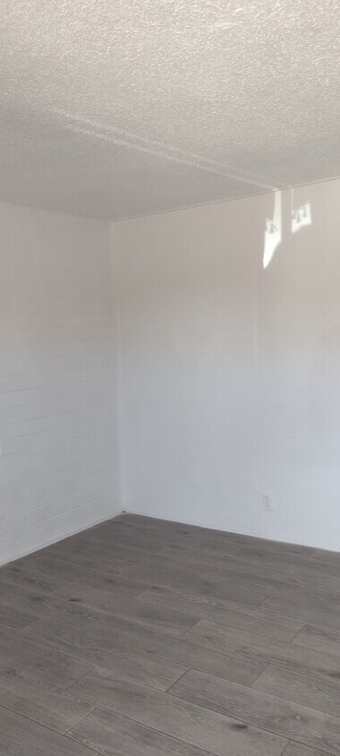 Foto del edificio - 464 Navajo Blvd