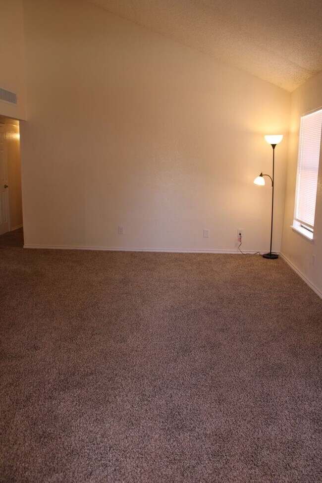 Foto del edificio - 11736 Trey Burton Dr