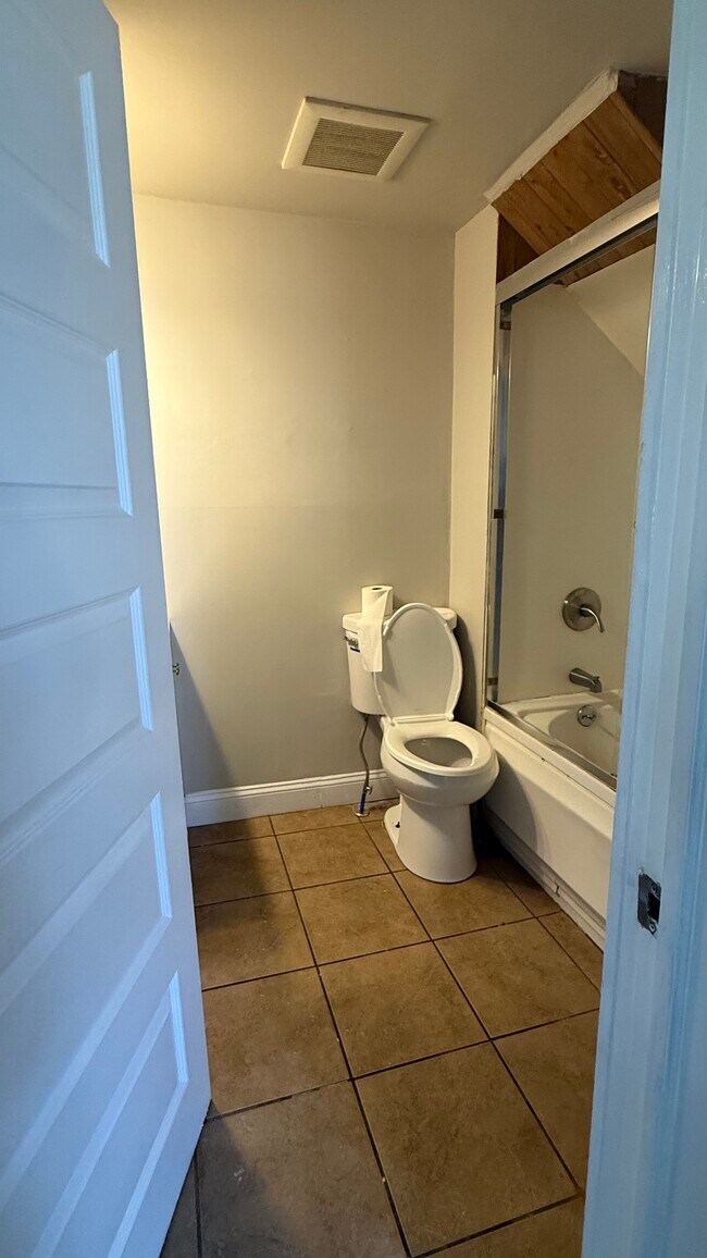 Bathroom - 62 Penn Blvd