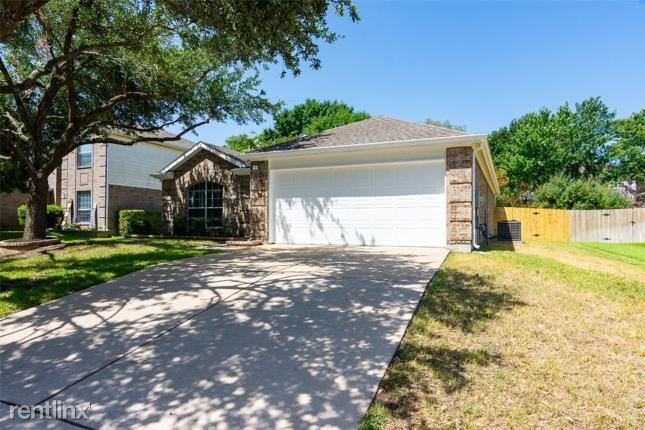 Building Photo - 3 br, 2 bath House - 828 i Rusk Road