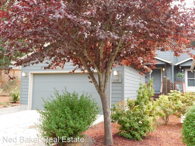 Building Photo - 3 br, 2.5 bath House - 1312 Lupin Ln NW