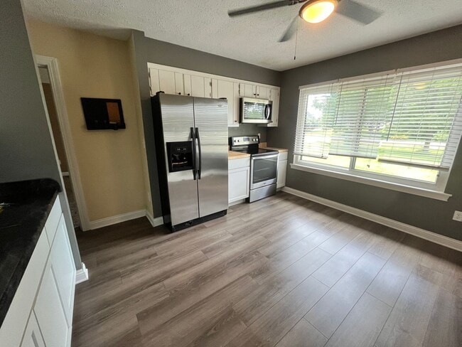 Foto del edificio - Cozy 3-Bedroom Ranch Near Morse Lake