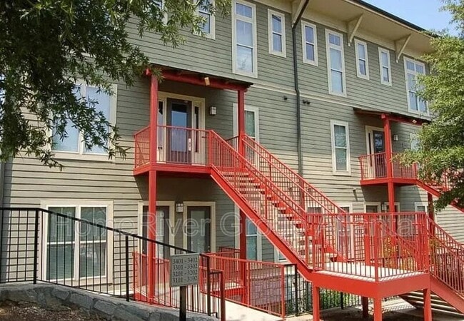 Building Photo - 1195 Milton Terrace SE