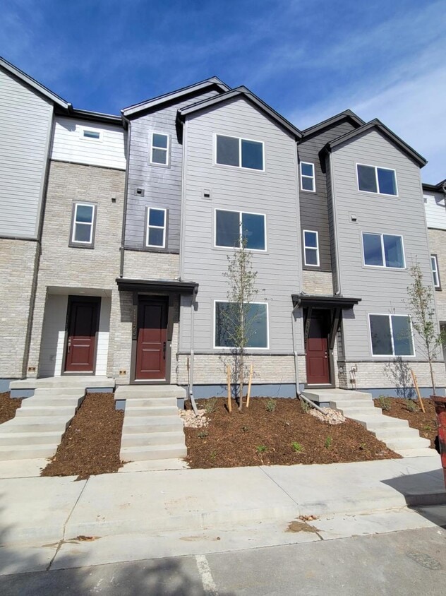 11123 W 53rd Pl, Wheat Ridge, CO 80033 Townhome Rentals in Wheat