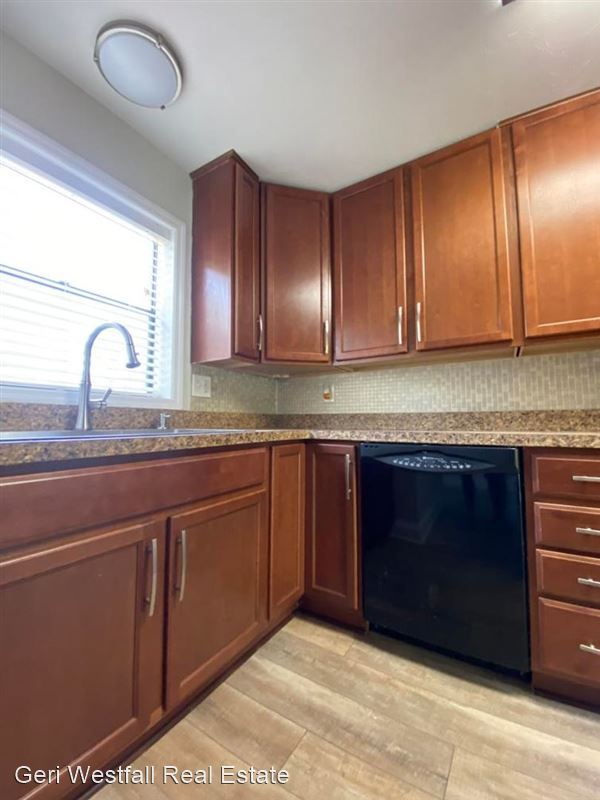 Building Photo - 65 Seton Trail