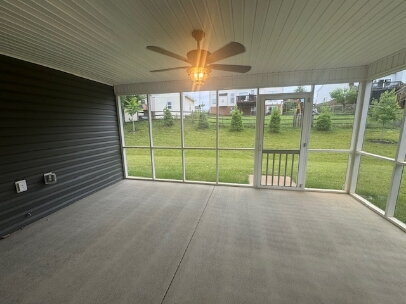 Building Photo - 1170 Happy Ridge Dr