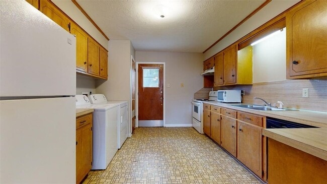 Building Photo - 3921 Olive St