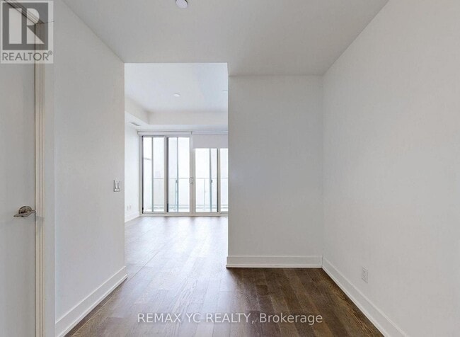 Photo du bâtiment - 7 Grenville St