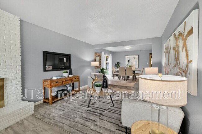 Foto del edificio - 728 Clipper Way