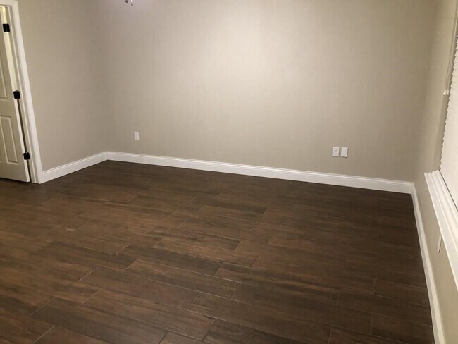 Foto del edificio - 6315 Canyon Rock Way