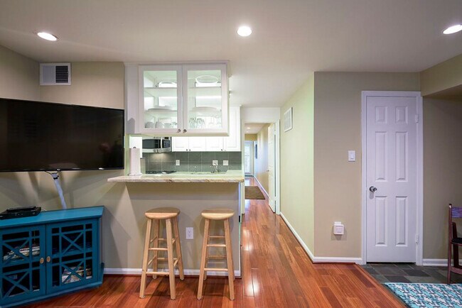 Foto del edificio - 1001 New Hampshire Ave NW