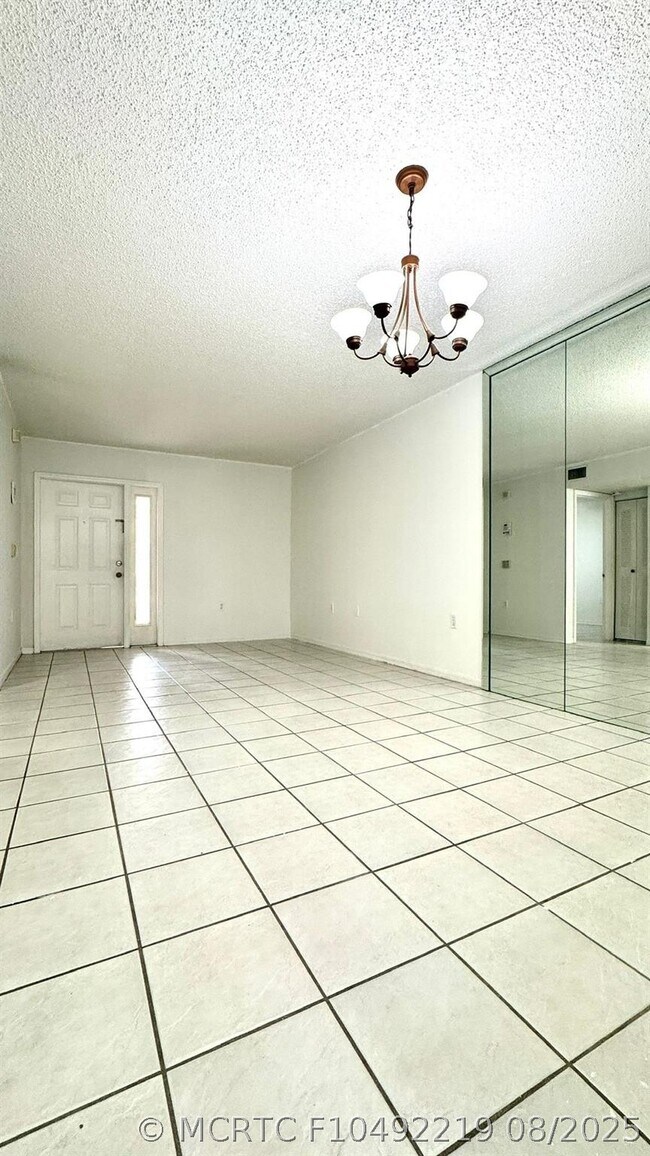 Foto del edificio - 2125 NW 77th Way