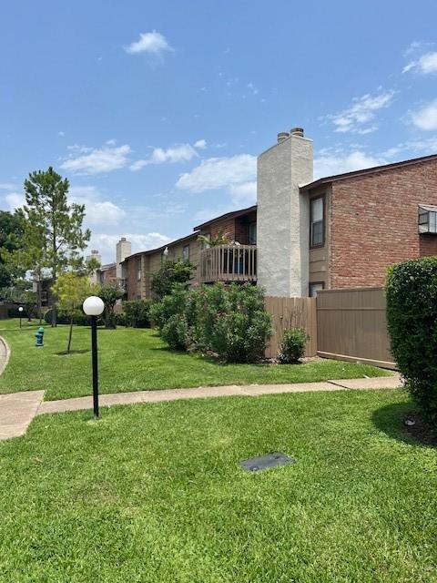 Foto del edificio - 9101 Country Creek St