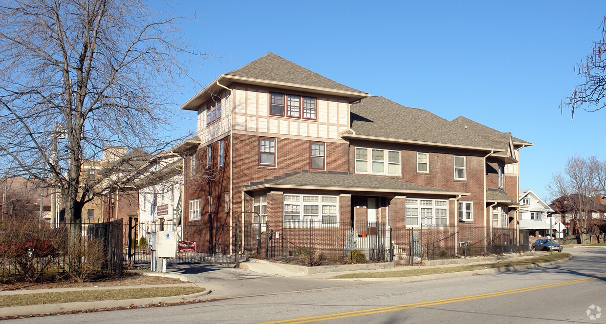 3015 N Pennsylvania St, Indianapolis, IN 46205 Apartments in