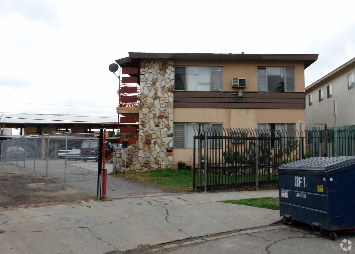 Building Photo - 7910 Kester Ave