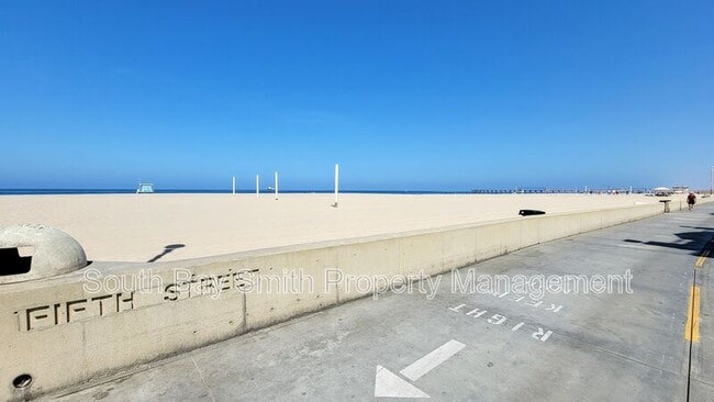 Building Photo - 48 6th Ct