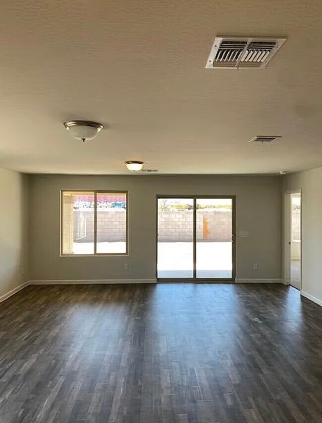 Foto del edificio - 797 S Silvercreek Ln