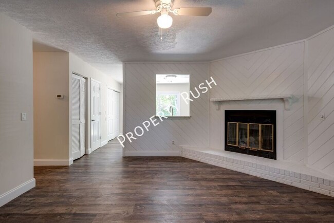 Building Photo - 4326 Worsham Ave. - Charming 3 bed/2 full ...