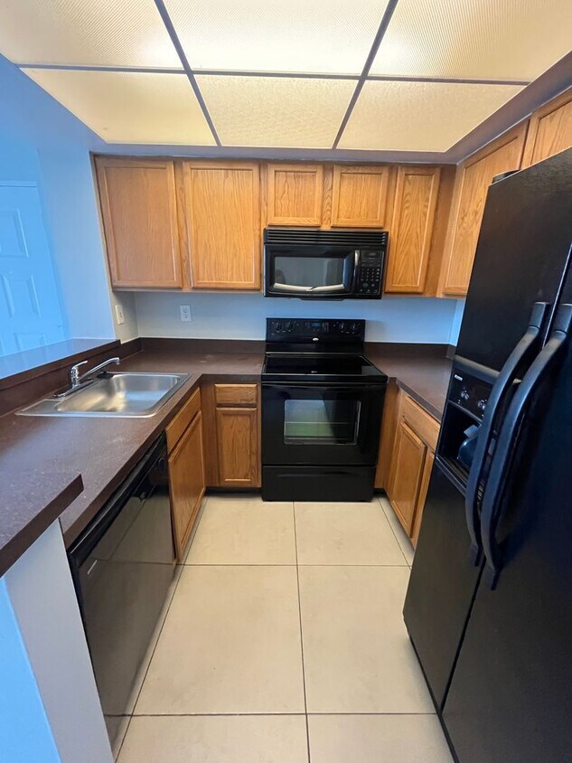Primary Photo - ONE BEDROOM ONE BATHROOM! WATERFRONT COMMU...