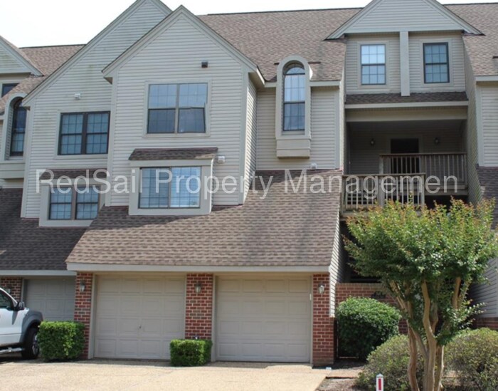 Foto principal - 740 Brookside Dr