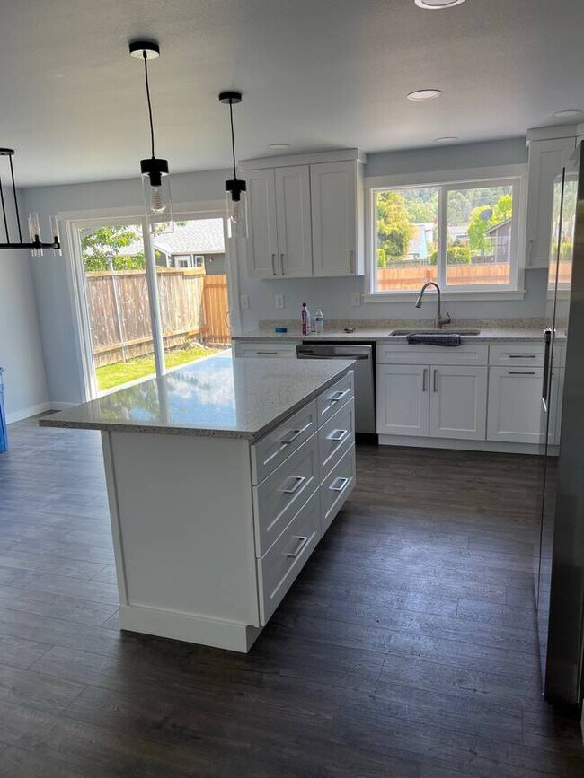 Foto del edificio - 2417 13th St