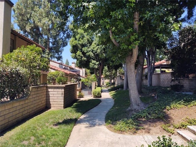 Foto del edificio - 9870 Paloma Ct
