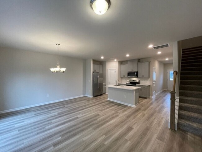Building Photo - Like New Townhome in South & Main, Fuquay-...