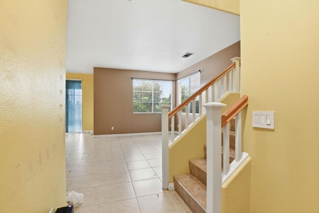 Building Photo - 7208 Paseo Del Rio