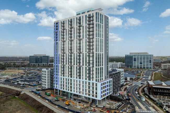 Building Photo - Oro Ballantyne