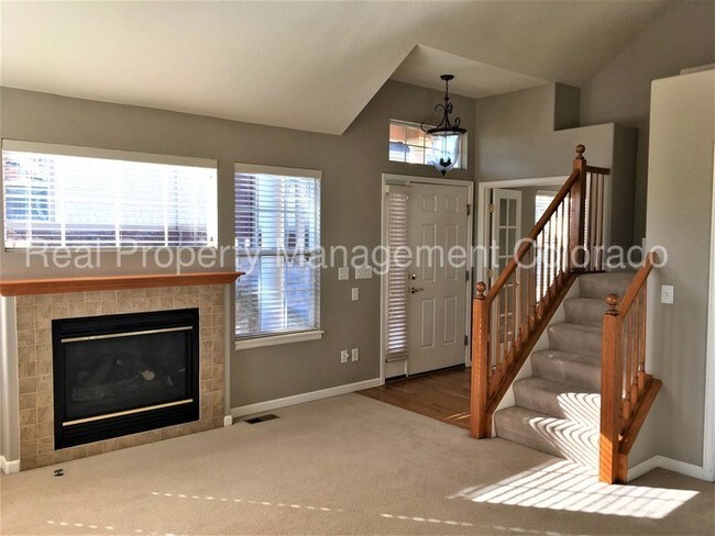Building Photo - Lovely Townhome in Littleton