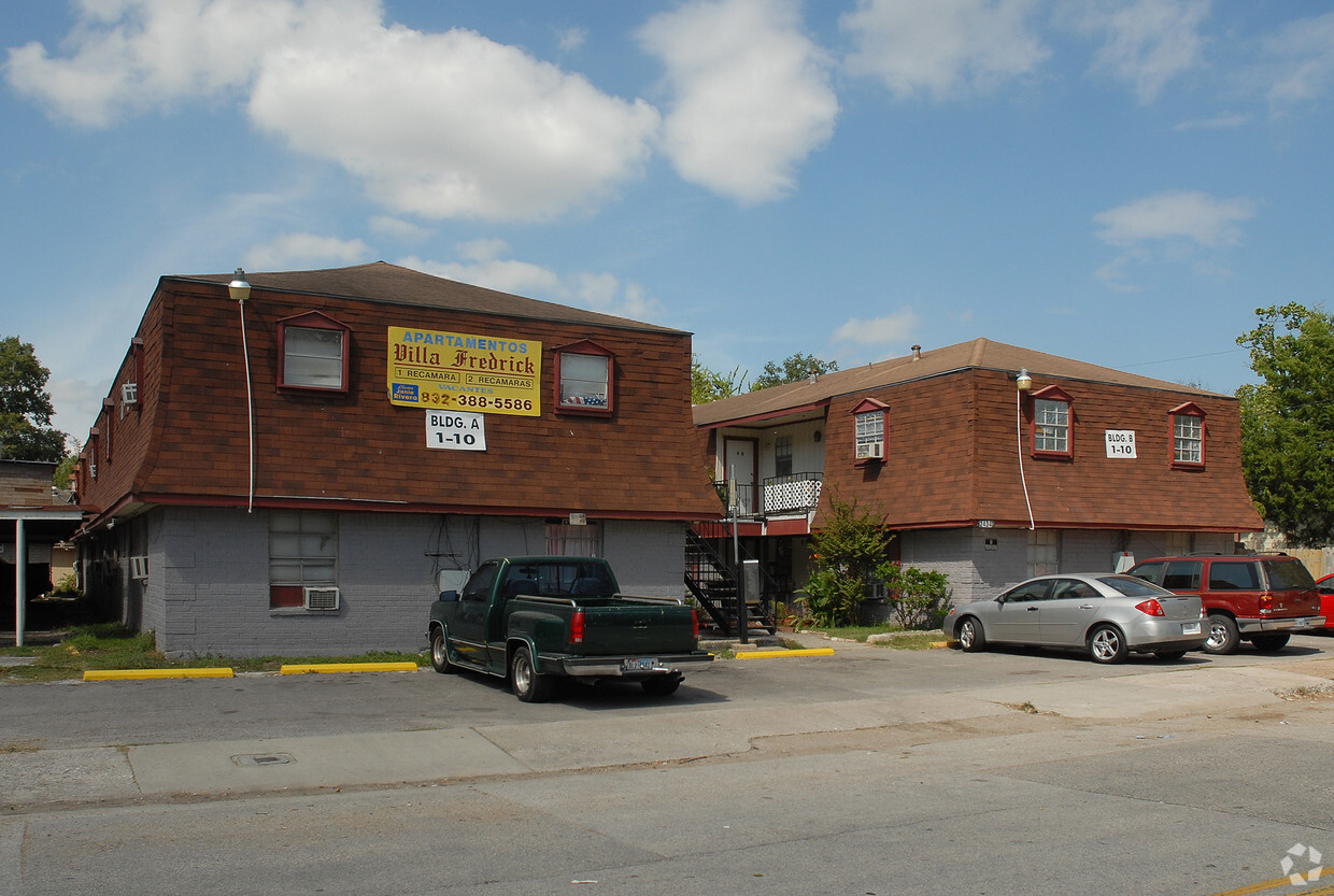 Primary Photo - Villa Frederick Apartments