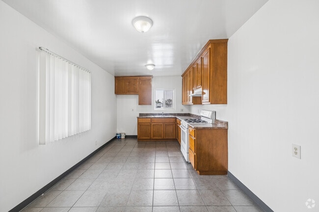 2 habitaciones, 1 baño - 855 pies cuadrados - Cocina - R02-130-MF