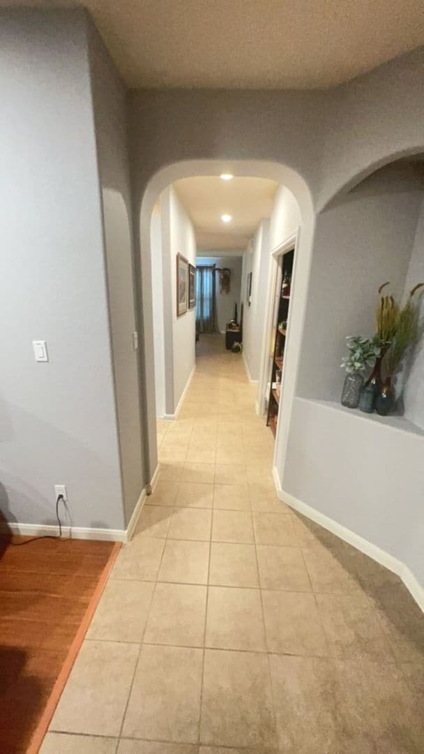 Building Photo - 3 Bedroom Home in Pioneer Crossing