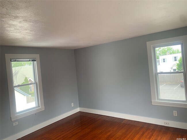 Building Photo - 247 Railroad Ave