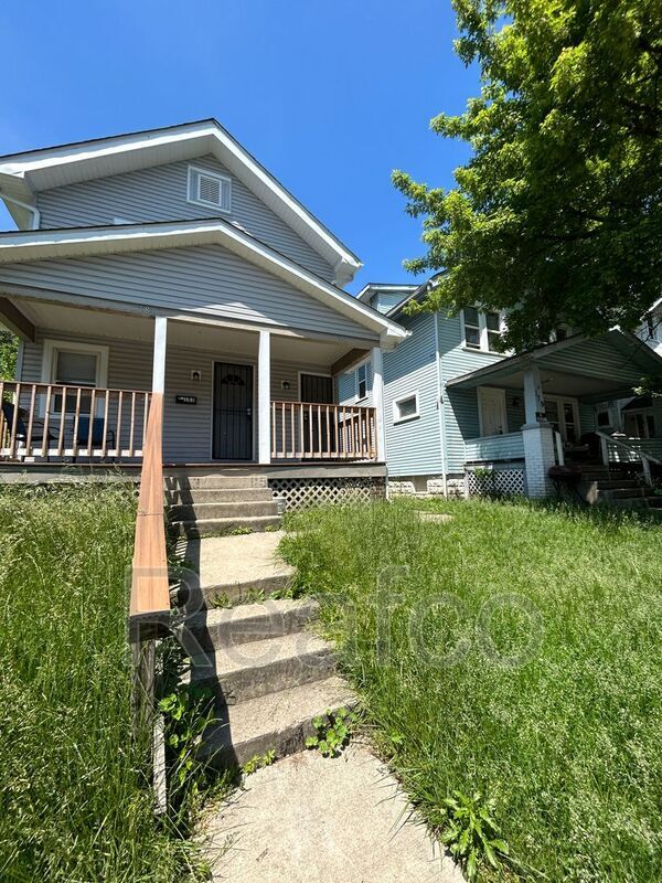 Primary Photo - 185 S Eureka Ave