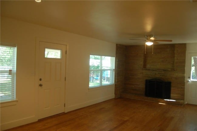 Building Photo - 2801 Oestrick Ln