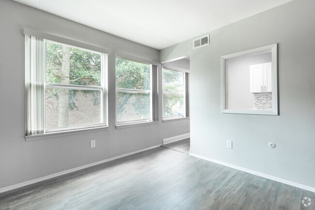 Interior Photo - Southgate Apartments & Townhomes