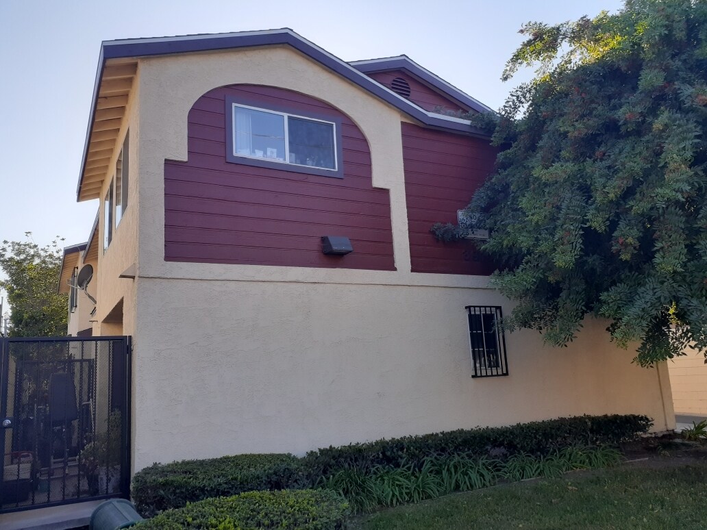 Foto del edificio - 3910 Montclair St