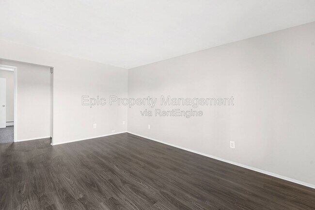 Foto del edificio - 17020 Raupp Rd