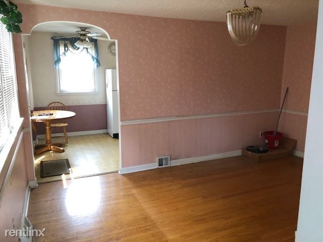 Building Photo - 3 br, 1.5 bath House - 1745 Bergen St