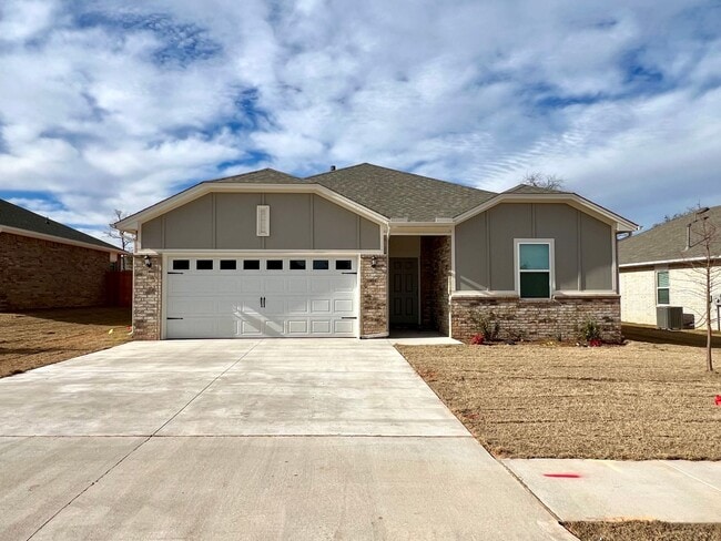 Building Photo - 3 Bedroom 2 Bathroom 2 Car Garage Home in Oakdale School District