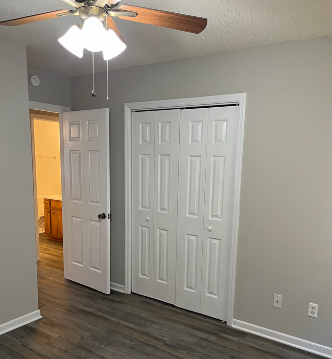Building Photo - 383 Hw417