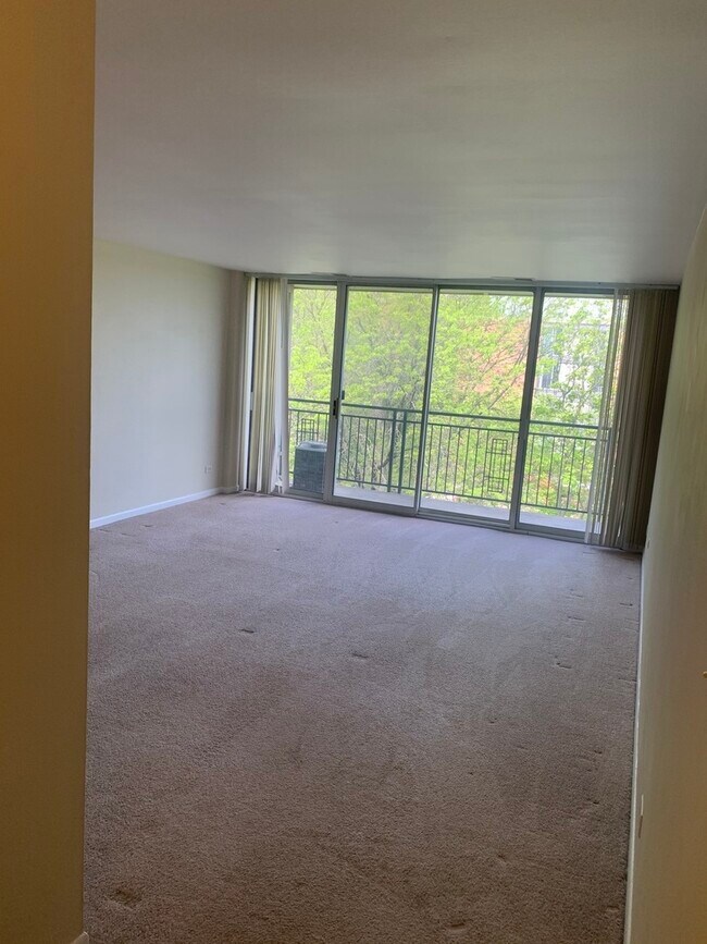 Foto del edificio - 5820 Oakwood Dr